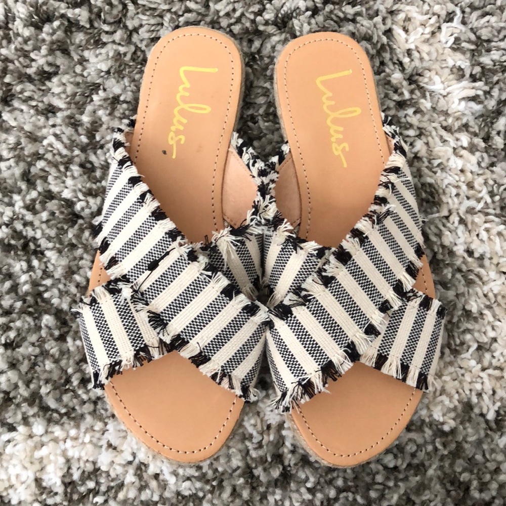NWOT Lulus Sandals